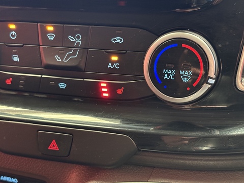 2.0 300 EcoBlue Limited Crew Van Double Cab 5dr Diesel Manual L2 H1 Euro 6 (s/s) (130 ps)