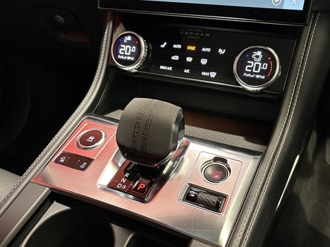 2.0 D200 MHEV R-Dynamic S SUV 5dr Diesel Auto AWD Euro 6 (s/s) (204 ps)