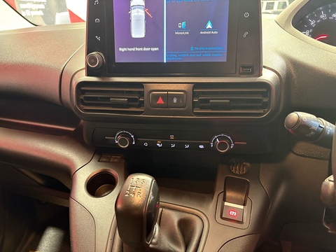 1.5 BlueHDi 1000 Professional Standard Panel Van 5dr Diesel Manual SWB Euro 6 (s/s) (100 bhp)