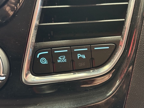 2.0 300 EcoBlue Limited Crew Van Double Cab 5dr Diesel Manual L2 H1 Euro 6 (s/s) (130 ps)