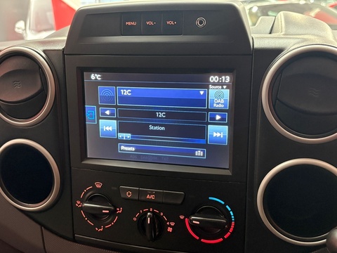 1.6 BlueHDi 651 Professional Panel Van 5dr Diesel Manual L1 (112 g/km, 73.97 bhp)