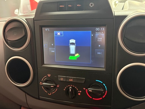 1.6 BlueHDi 651 Professional Panel Van 5dr Diesel Manual L1 (112 g/km, 73.97 bhp)