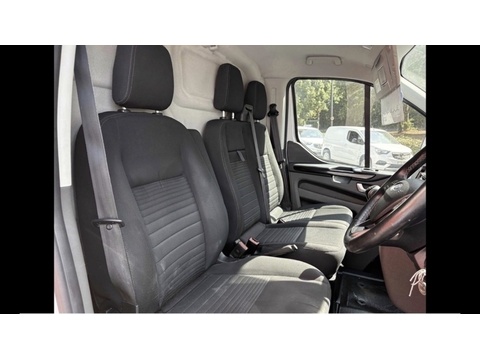 300 EcoBlue Limited Panel Van 2.0 Manual Diesel