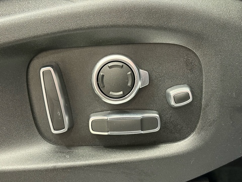 P575 V8 SVR Carbon Edition SUV 5.0 Automatic Petrol