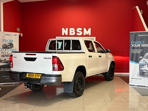 2.4 D-4D Active Pickup Double Cab 4dr Diesel Manual 4WD Euro 6 (3.5t) (150 ps)
