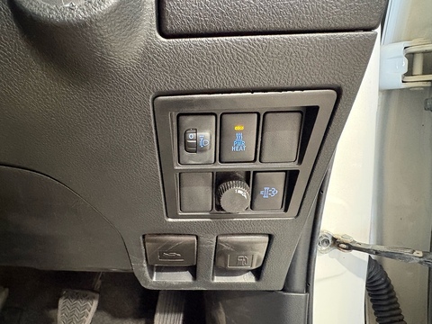 2.4 D-4D Active Pickup Double Cab 4dr Diesel Manual 4WD Euro 6 (3.5t) (150 ps)
