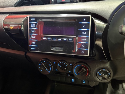 2.4 D-4D Active Pickup Double Cab 4dr Diesel Manual 4WD Euro 6 (3.5t) (150 ps)