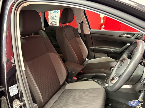 TSI Life Hatchback 1.0 Manual Petrol