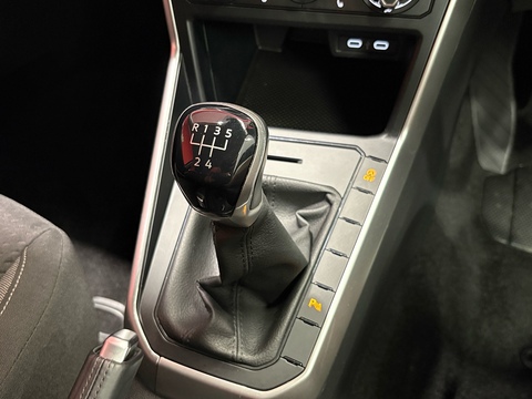 TSI Life Hatchback 1.0 Manual Petrol