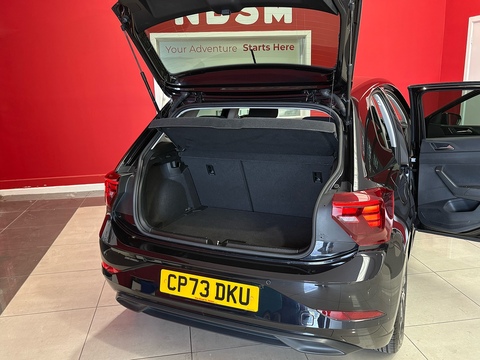 TSI Life Hatchback 1.0 Manual Petrol