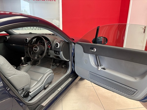 T Coupe 1.8 Manual Petrol
