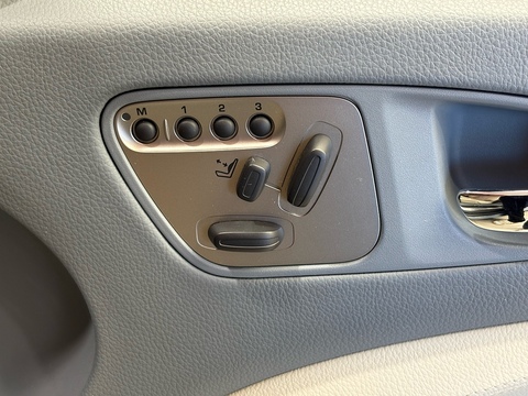 4.2 V8 Convertible 2dr Petrol Auto Euro 4 (420 ps)