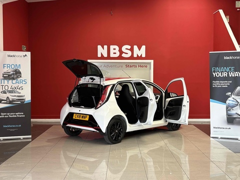 VVT-i x-press Hatchback 1.0 Manual Petrol