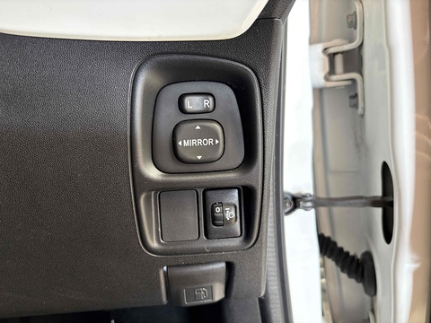 VVT-i x-press Hatchback 1.0 Manual Petrol