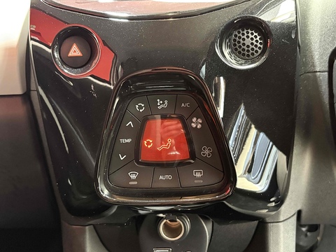 VVT-i x-press Hatchback 1.0 Manual Petrol