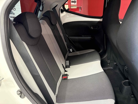 VVT-i x-press Hatchback 1.0 Manual Petrol