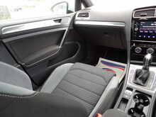 Volkswagen Golf TDI R-Line - U10021