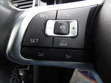 Volkswagen Golf TDI R-Line - U10021