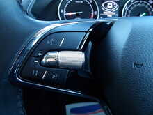 Skoda Superb TDI SE Technology - U10122