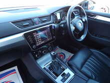 Skoda Superb TDI SE Technology - U10122