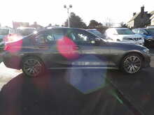 BMW 3 Series 330e M Sport - U10164