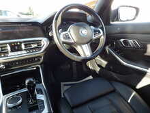 BMW 3 Series 330e M Sport - U10164