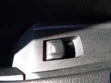 BMW 3 Series 330e M Sport - U10164