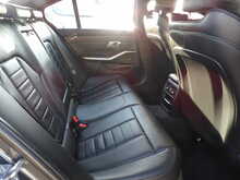 BMW 3 Series 330e M Sport - U10164