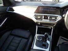 BMW 3 Series 330e M Sport - U10164