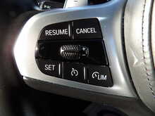 BMW 3 Series 330e M Sport - U10164