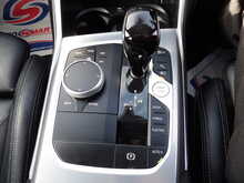 BMW 3 Series 330e M Sport - U10164