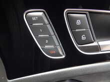 Audi A6 Saloon TDI ultra Black Edition - U10296