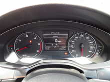 Audi A6 Saloon TDI ultra Black Edition - U10296