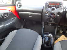 Toyota AYGO VVT-i x - U10304