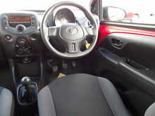 Toyota AYGO VVT-i x - U10304