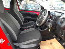 Toyota AYGO VVT-i x - U10304