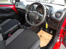 Toyota AYGO VVT-i x - U10304