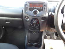 Toyota AYGO VVT-i x - U10304