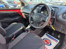 Toyota AYGO VVT-i x - U10304