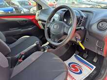 Toyota AYGO VVT-i x - U10304