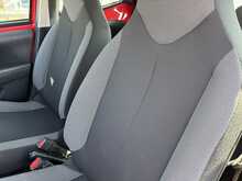 Toyota AYGO VVT-i x - U10304