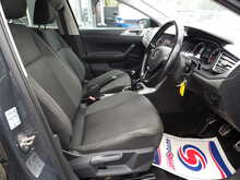 Volkswagen Polo TSI Active - U10315