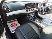 Mercedes-Benz E Class E220d SE - U10394