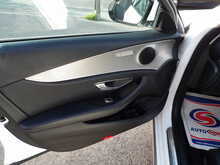 Mercedes-Benz E Class E220d SE - U10394