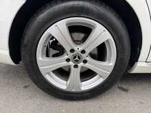 Mercedes-Benz E Class E220d SE - U10394