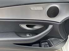 Mercedes-Benz E Class E220d SE - U10394