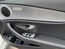 Mercedes-Benz E Class E220d SE - U10394