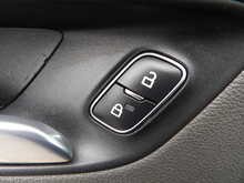 Ford Tourneo Custom 320 EcoBlue Titanium - U10401