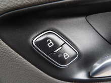 Ford Tourneo Custom 320 EcoBlue Titanium - U10401