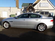 Jaguar XE i Prestige - U10424
